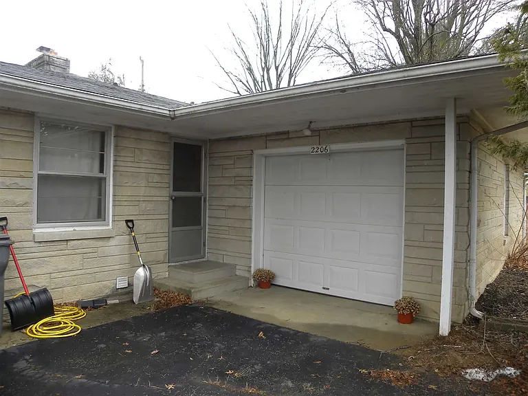 2206 N Fritz Dr — Photo 9
