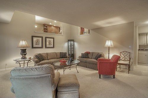 4th image of 1125 Continental Dr