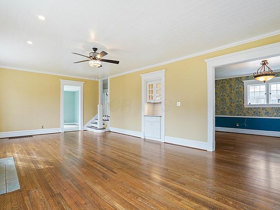4th image of 543 Hudson Ave