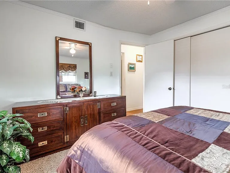 37 Oakland Hills Pl — Photo 26