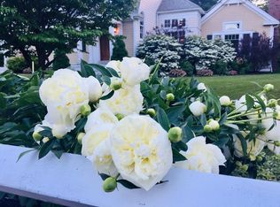 15 Pleasant St, Wenham, MA 01984