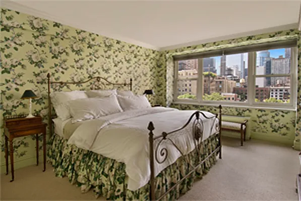 Sold by Corcoran | media 3