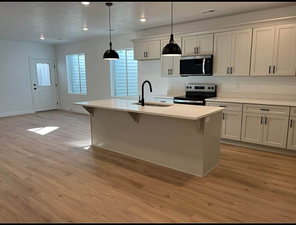 1st image of 12772 S Petty Ranch Cir #12772