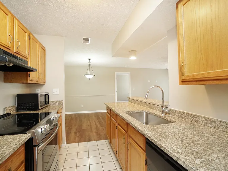 8945 Eagleview Dr #7 — Photo 12