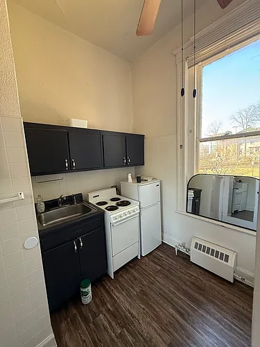 1415 Laurel Ave Photo 1