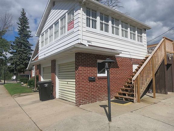 3rd image of 3102 Mishawaka Ave