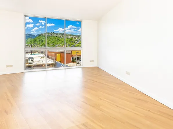1139 9th Ave APT 304, Honolulu, HI 96816