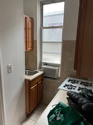 Rented by K & O Realty Associates Inc. | media 15