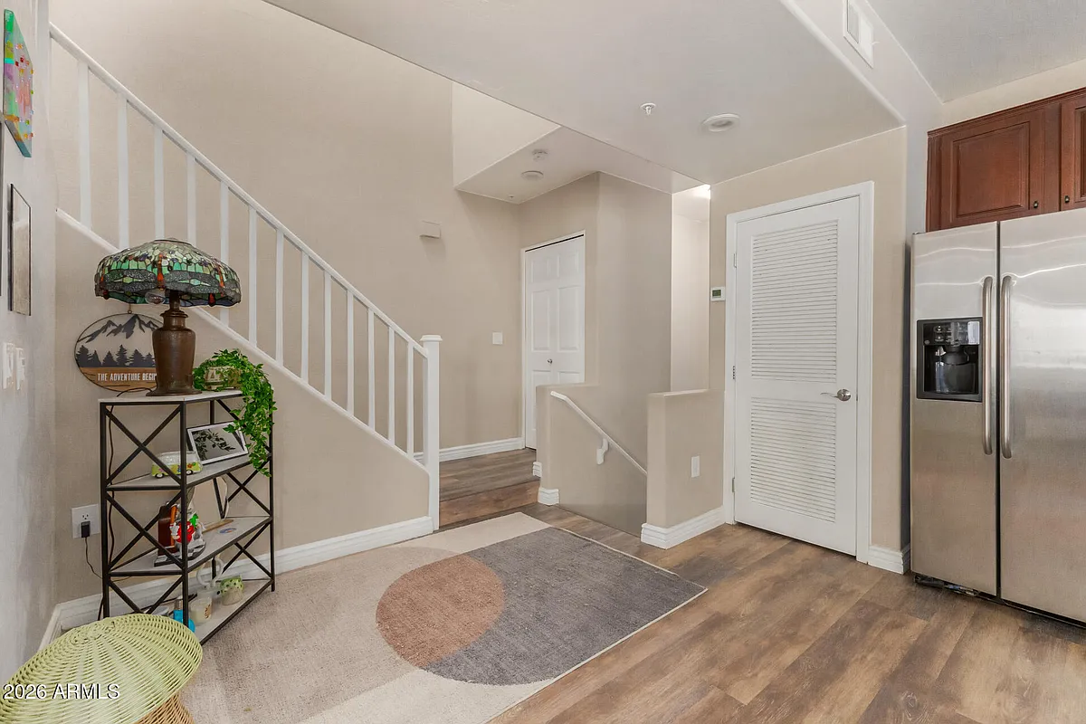 Building Photo - 610 E Roosevelt St #134