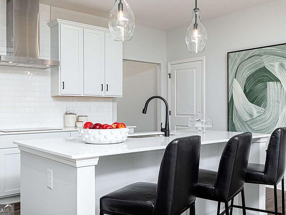 7th image of this home