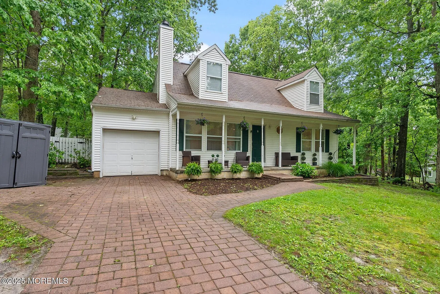 35 Oakland Drive photo 1