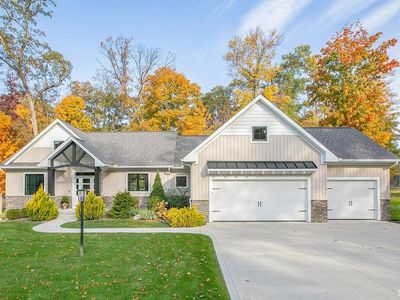 19717 Whispering Woods Dr, Bristol, IN, 46507