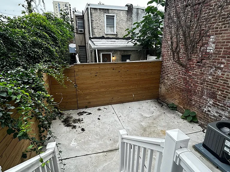 1027 W Dauphin St #B — Photo 10