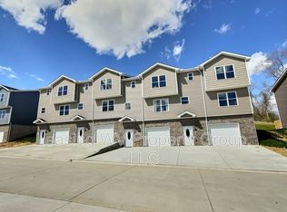 122 Christian Ct, Hurricane, WV 25526