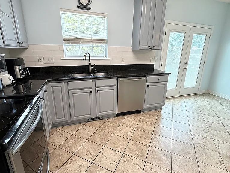 5509 Glencree Ct — Photo 12