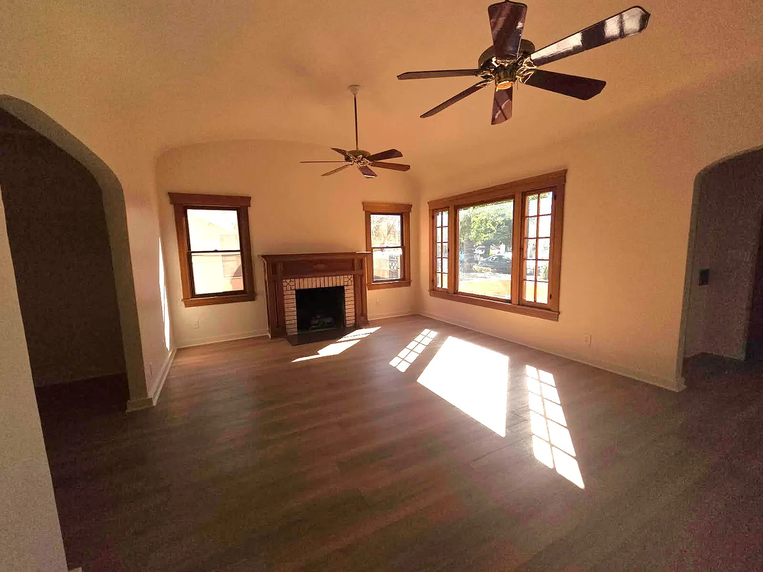 3 bed, 1539 sqft, $2,395 — Photo 2