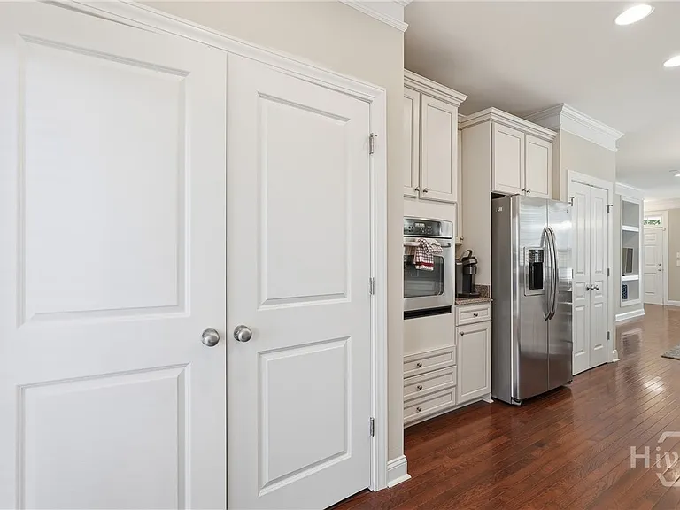 313 Lake View Dr — Photo 11