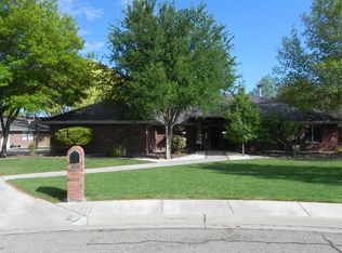 1512 Latigo Cir, Roswell, NM 88201