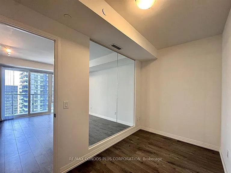 28 Widmer St #3126 — Photo 10