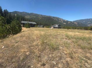 8 Wapiti Ct, Garden Valley, ID 83622