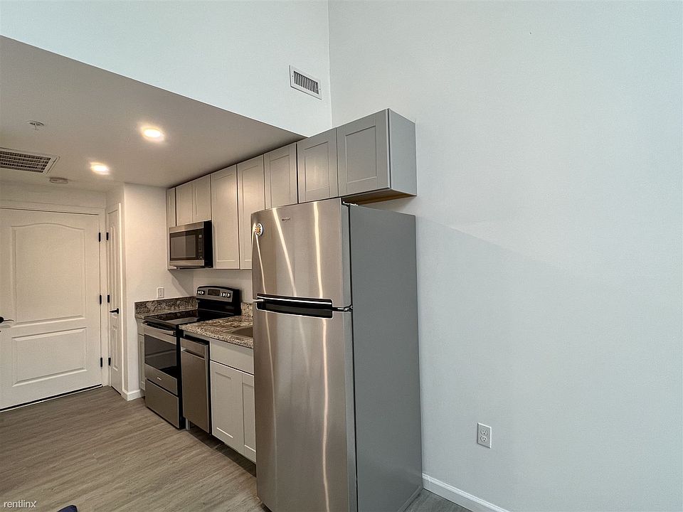 296AAB35-FDDB-4621-8982-FD66BD58327E