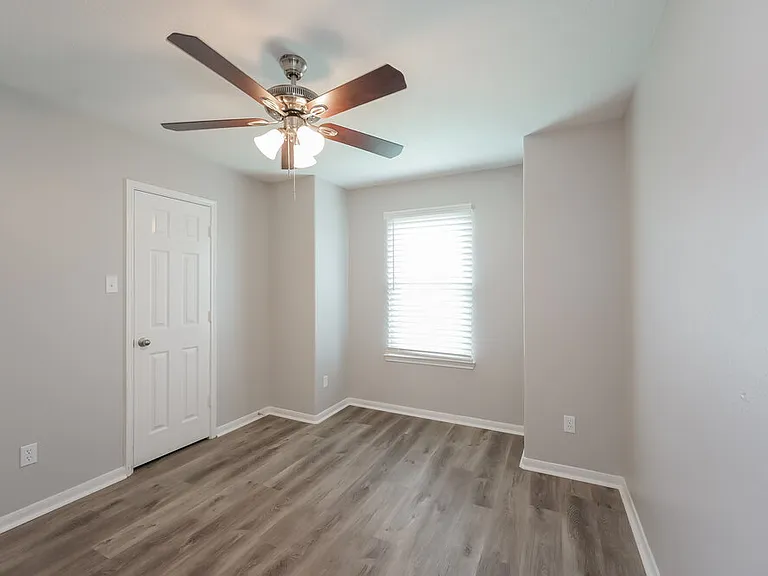 2614 Elder Park Ct — Photo 14