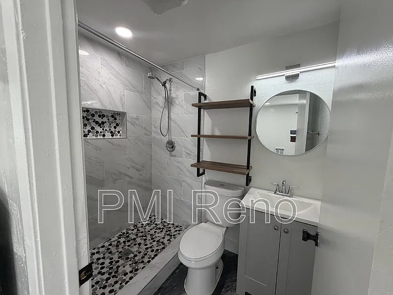 778 Forest St #10 — Photo 8
