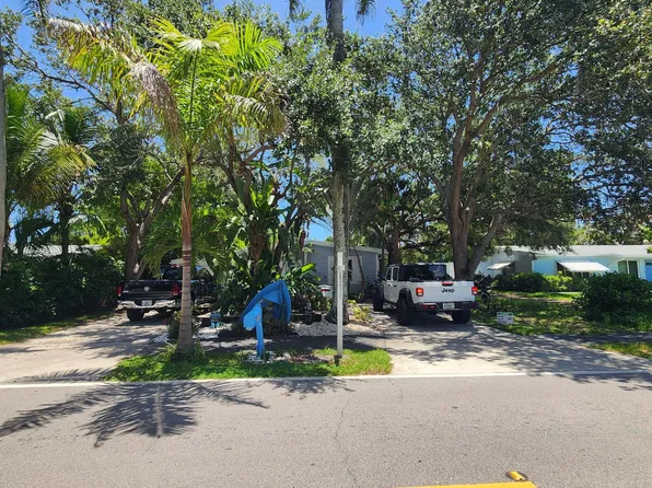 305 S Loxahatchee Dr, Jupiter, FL 33458