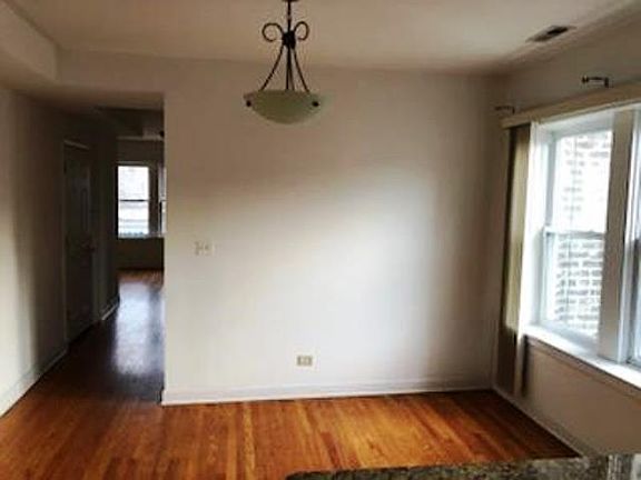 4th image of 2414 W Ardmore Ave #3w