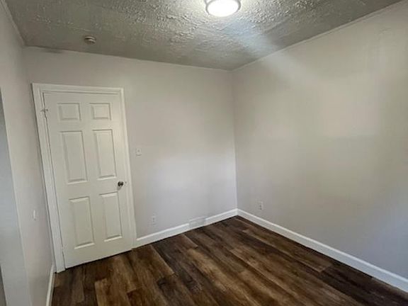 3rd image of 7547 Stephens Rd