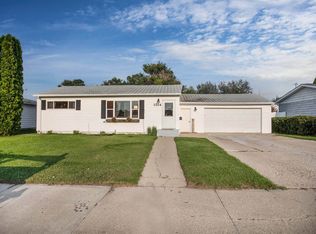1514 7th Ave W, Williston, ND 58801