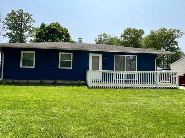 1104 Larch Ln, Fort Wayne, IN 46825