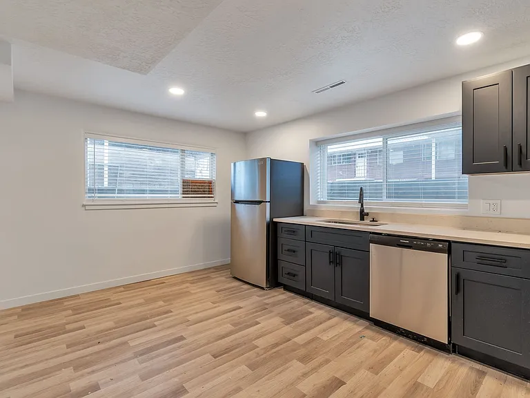 2638-2642 S 800 E — Photo 5
