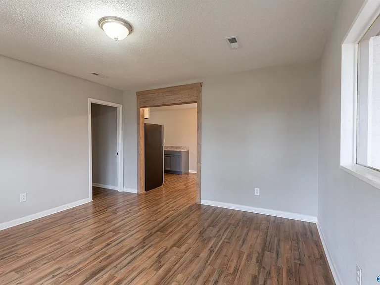 112 Wilkenson Dr NE — Photo 6