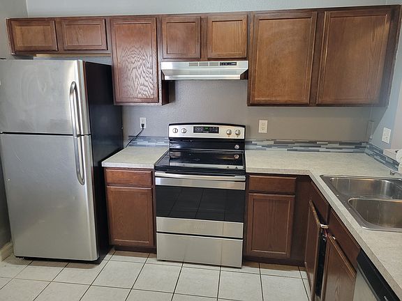 3rd image of 6438 Cypressdale Dr Unit 202