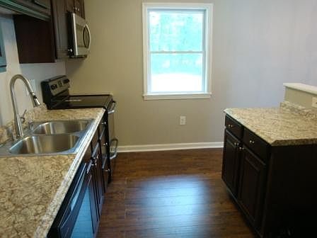 5th image of 3157 Losey Ave