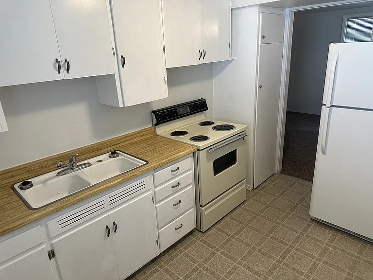 601 Eden St N #603 — Photo 11