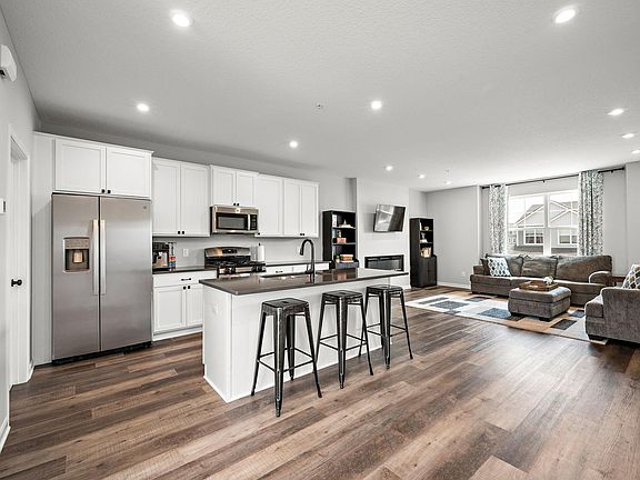 4th image of 2928 Kepler Ave NE