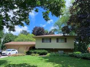 514 Post Rd, Saint Charles, IL 60174