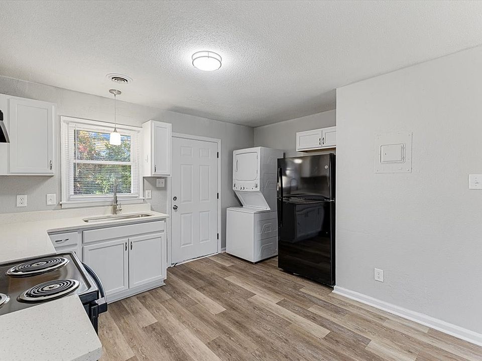 1st image of 416 Homestead St #416
