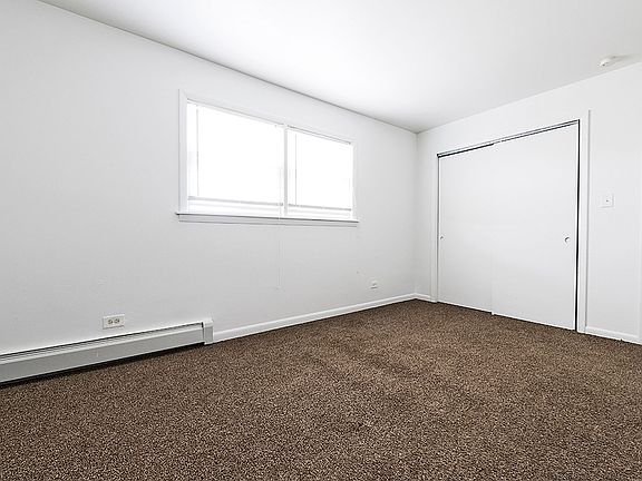 3rd image of 14020 S School St #4565