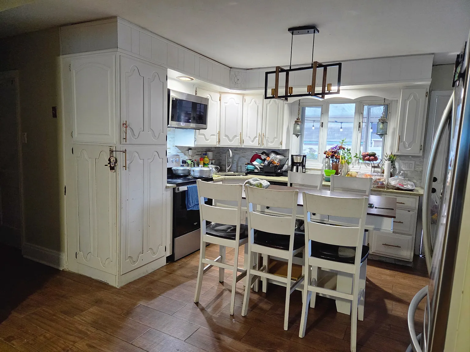 4 bed, 1164 sqft, $2,000 — Photo 2
