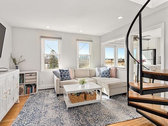 5th image of 48-50 Russell St #3
