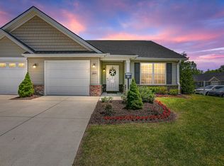 27210 Stoney Brook Dr #52, Trenton, MI 48183