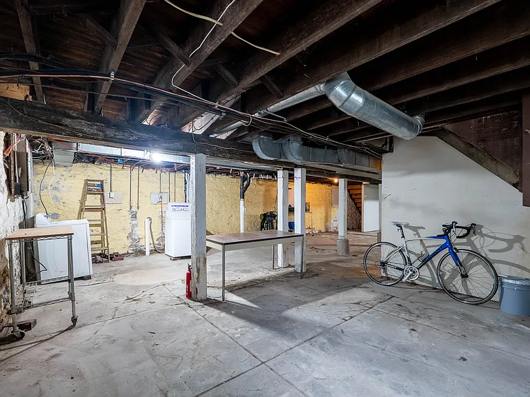 3972 Russell Blvd — Photo 20