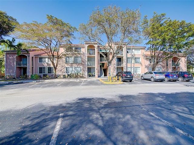 1st image of 12106 Saint Andrews Pl #2E