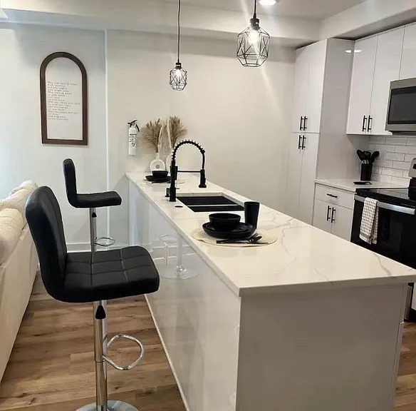 2416 Clifford St #2 — Photo 11