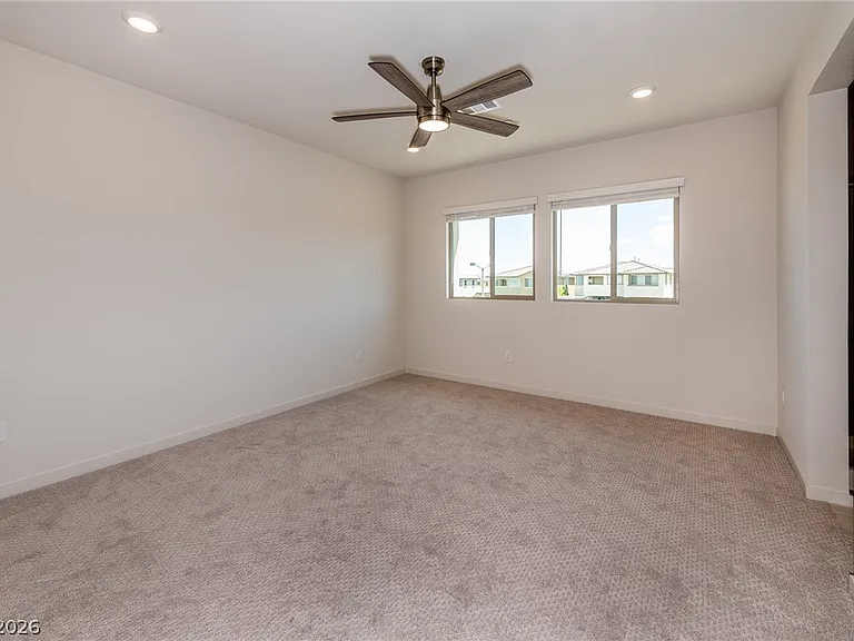 12059 Arrebol Ave — Photo 32