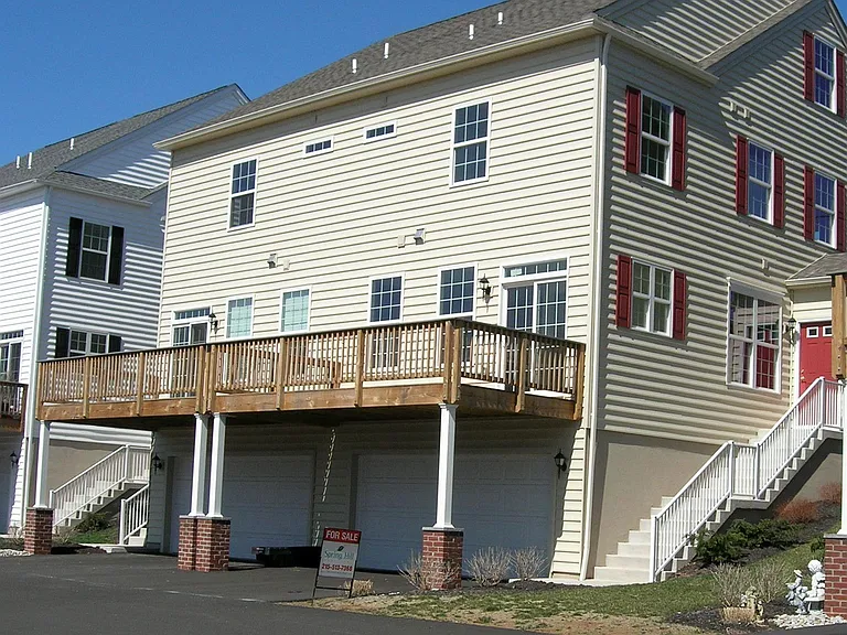 860 Main St — Photo 29