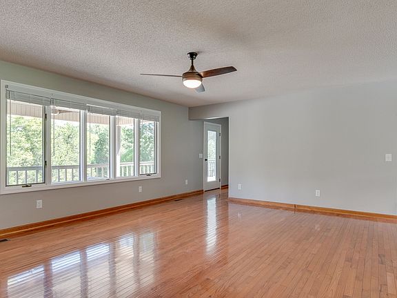 4th image of 6016 Bluewater Dr